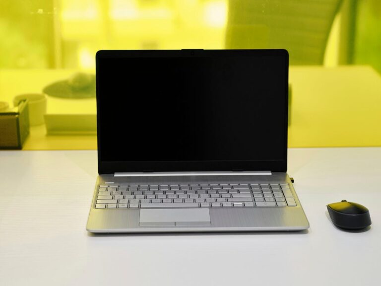 7 Smart Side Hustles Every Student Should Consider in 2026